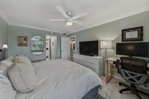 9420 Poinciana Place Davie FL 33324