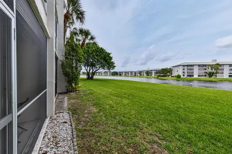9420 Poinciana Place Davie FL 33324