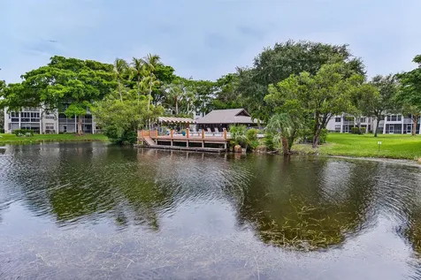 9420 Poinciana Place Davie FL 33324
