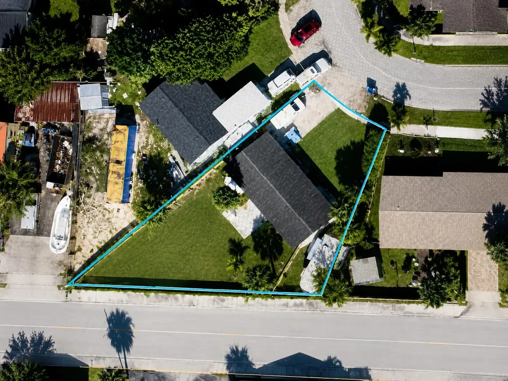 1545 S 24th Court West Palm Beach FL 33404