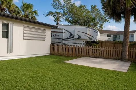 1545 S 24th Way Riviera Beach FL 33404