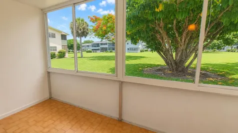 338 Camden O West Palm Beach FL 33417