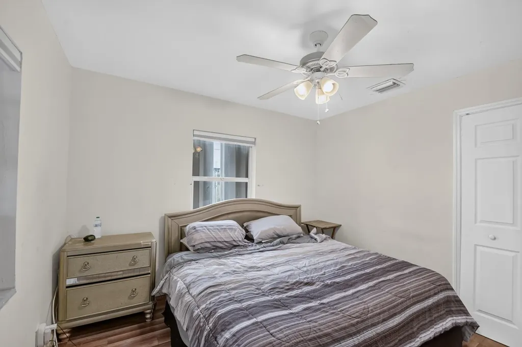 512 SE 1st Street Boynton Beach FL 33435