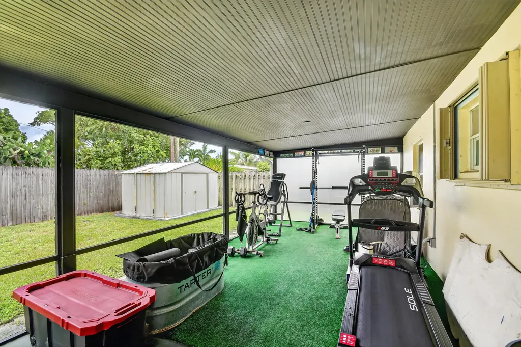 512 SE 1st Street Boynton Beach FL 33435