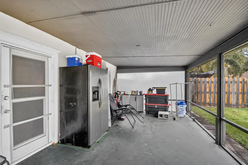 512 SE 1st Street Boynton Beach FL 33435