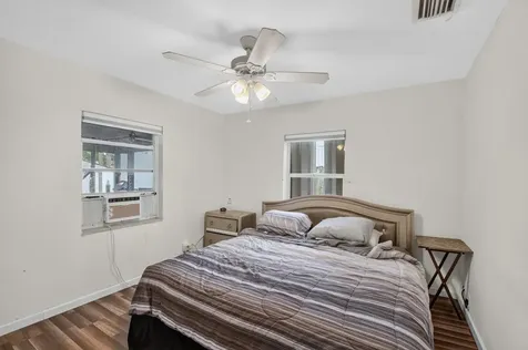 512 SE 1st Street Boynton Beach FL 33435