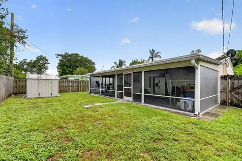 512 SE 1st Street Boynton Beach FL 33435