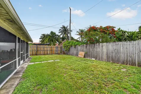 512 SE 1st Street Boynton Beach FL 33435