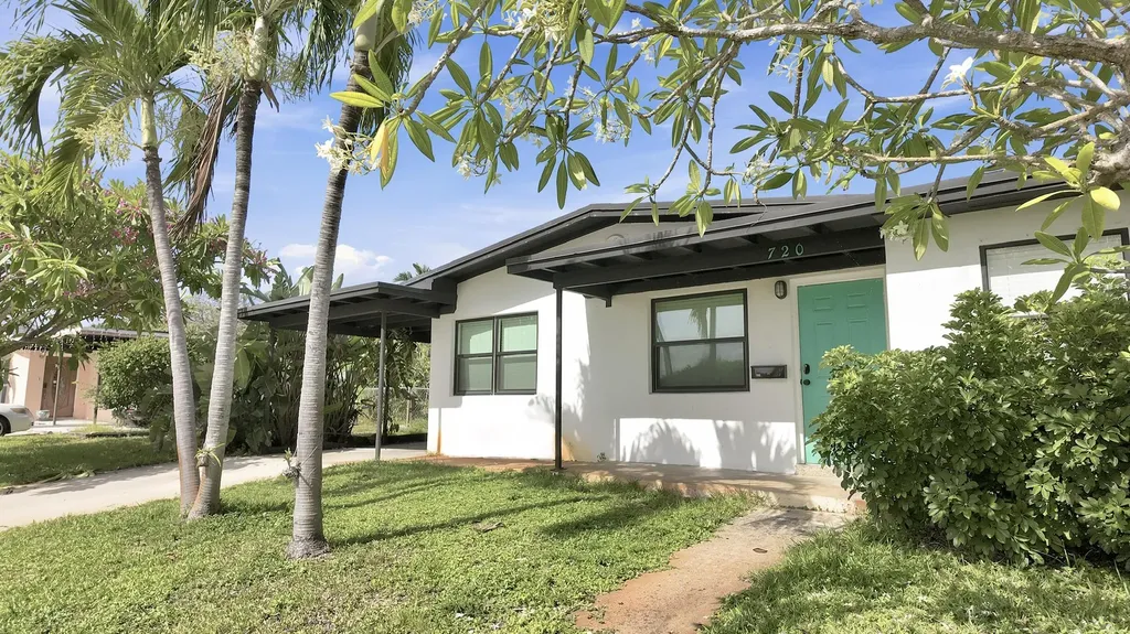 720 S 11th Street Lantana FL 33462