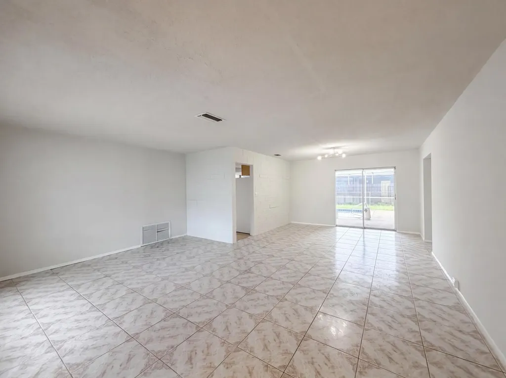 7141 Harbour Boulevard Miramar FL 33023