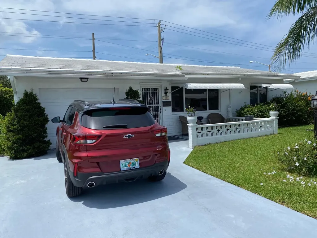1101 Leisure Lane Boynton Beach FL 33426