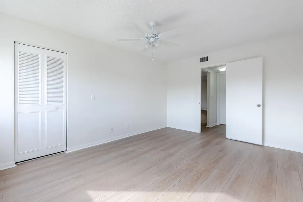 3561 Tall Pine Way Greenacres FL 33463