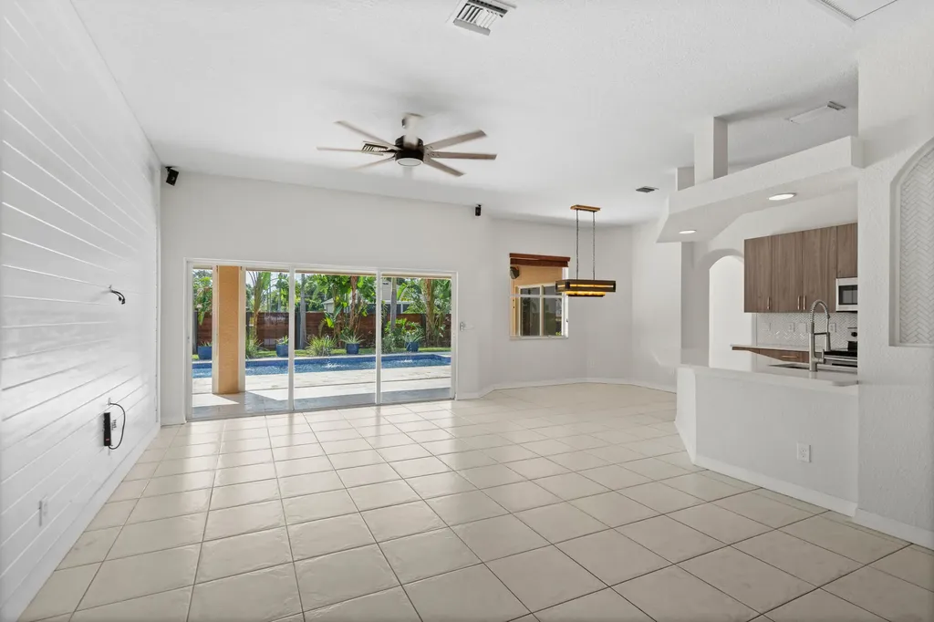 2241 SW Nightingale Terrace Port St Lucie FL 34953