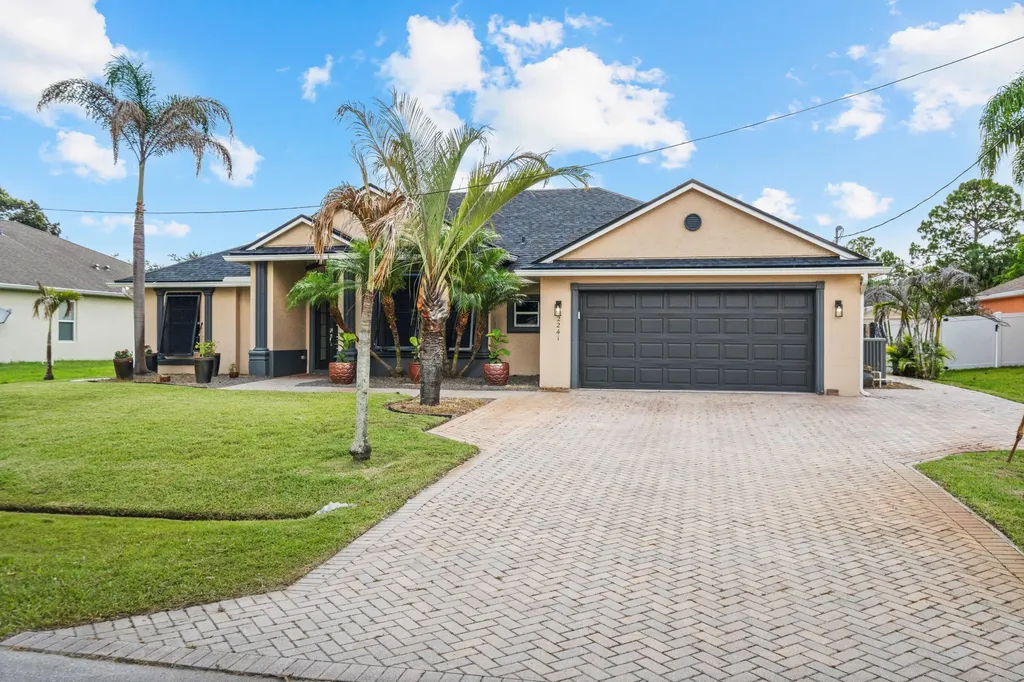 2241 SW Nightingale Terrace Port St Lucie FL 34953