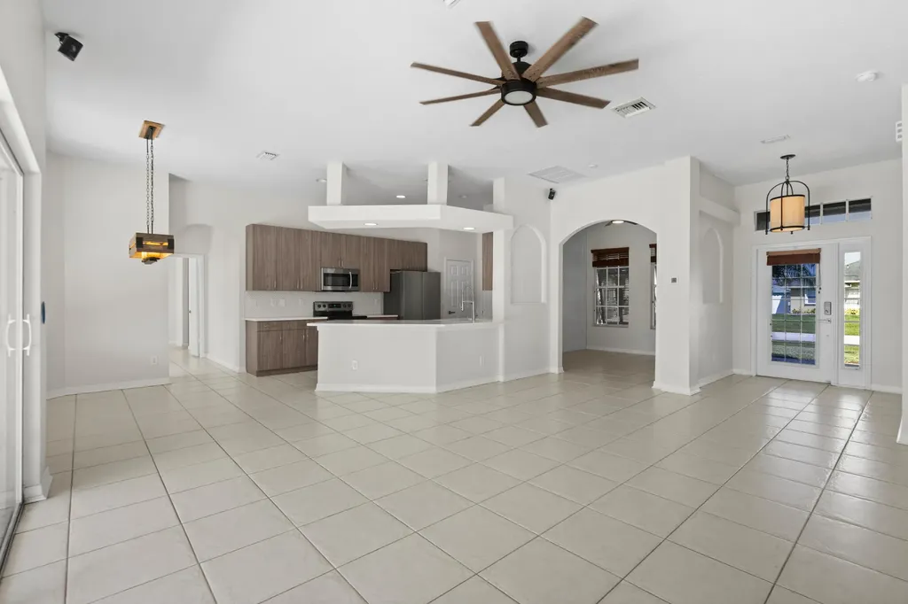 2241 SW Nightingale Terrace Port St Lucie FL 34953
