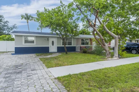 1523 SW 68th Way North Lauderdale FL 33068