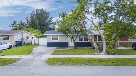 1523 SW 68th Way North Lauderdale FL 33068