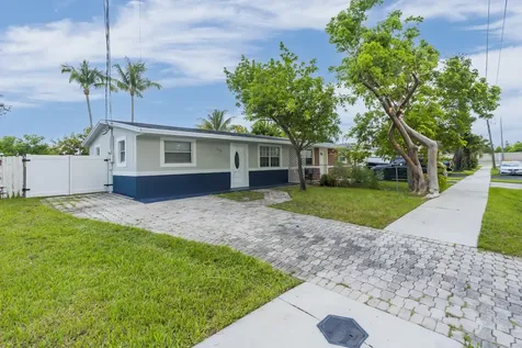 1523 SW 68th Way North Lauderdale FL 33068