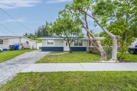 1523 SW 68th Way North Lauderdale FL 33068