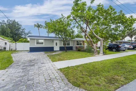 1523 SW 68th Way North Lauderdale FL 33068