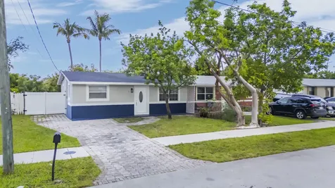 1523 SW 68th Way North Lauderdale FL 33068