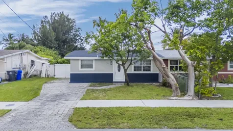 1523 SW 68th Way North Lauderdale FL 33068