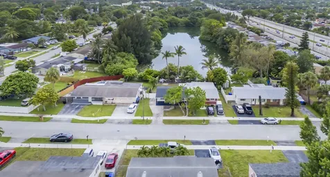 1523 SW 68th Way North Lauderdale FL 33068