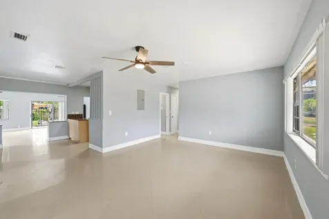 740 E Evanston Circle E Fort Lauderdale FL 33312