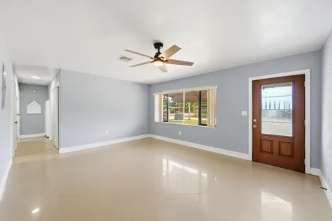 740 E Evanston Circle E Fort Lauderdale FL 33312