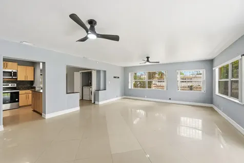 740 E Evanston Circle E Fort Lauderdale FL 33312