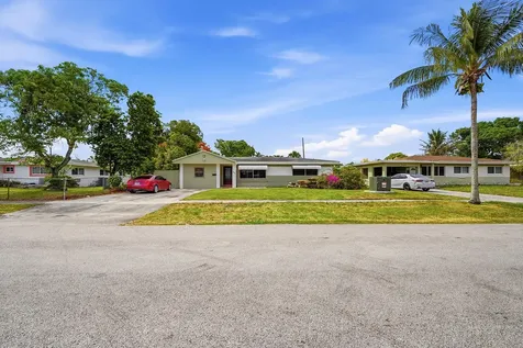 740 E Evanston Circle E Fort Lauderdale FL 33312