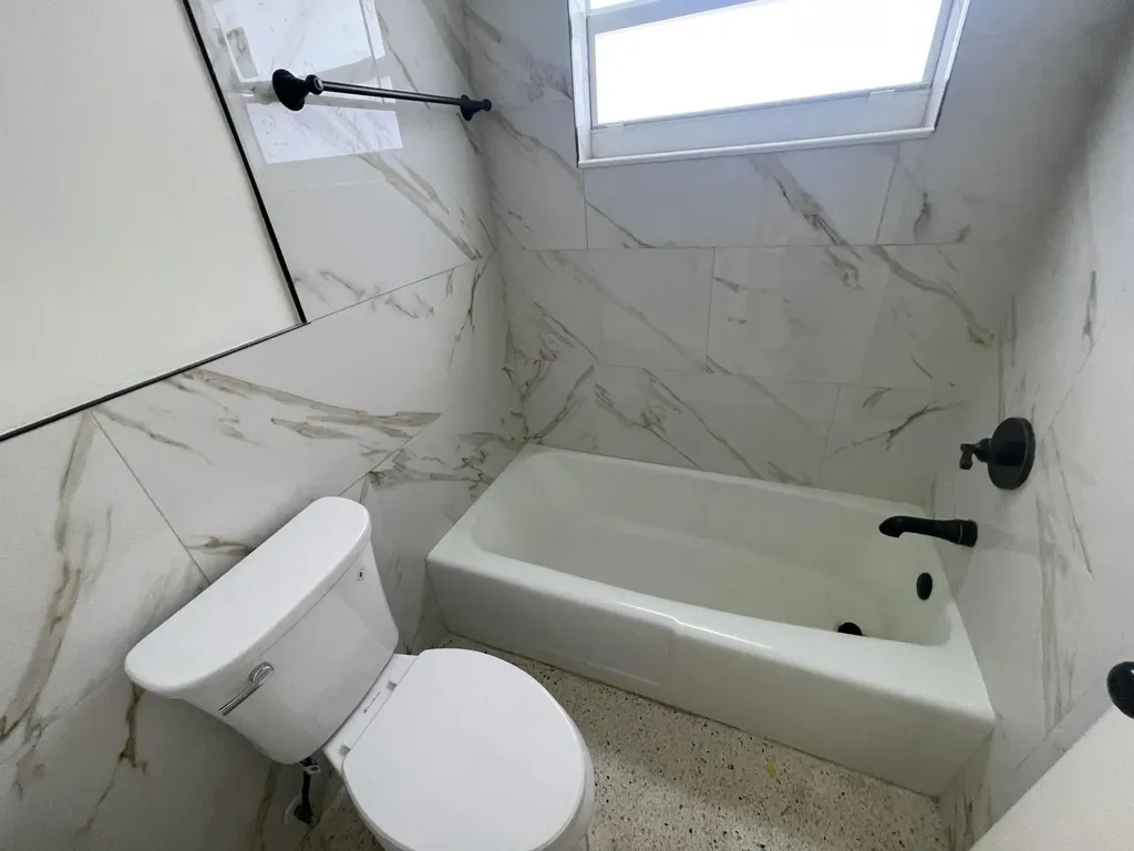 2220 N 19th Avenue Hollywood FL 33020