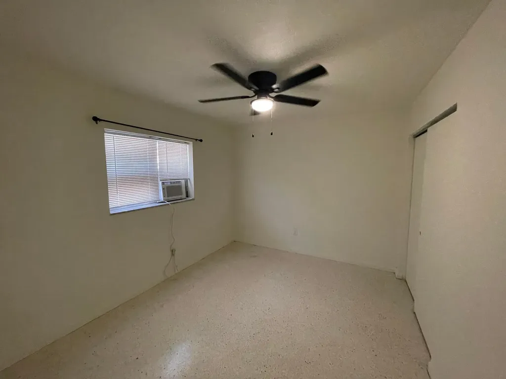2220 N 19th Avenue Hollywood FL 33020