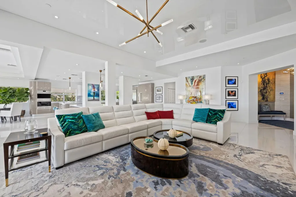 1050 Seminole Drive Fort Lauderdale FL 33304
