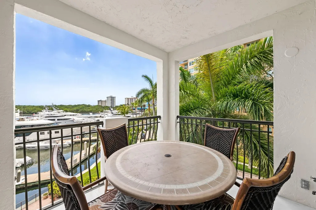 1050 Seminole Drive Fort Lauderdale FL 33304