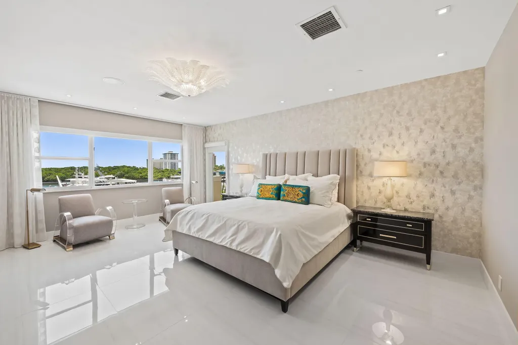 1050 Seminole Drive Fort Lauderdale FL 33304