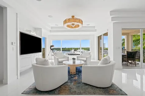 1050 Seminole Drive Fort Lauderdale FL 33304