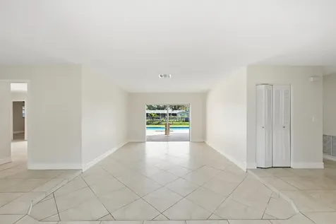 1430 NW 73rd Avenue NW Plantation FL 33313