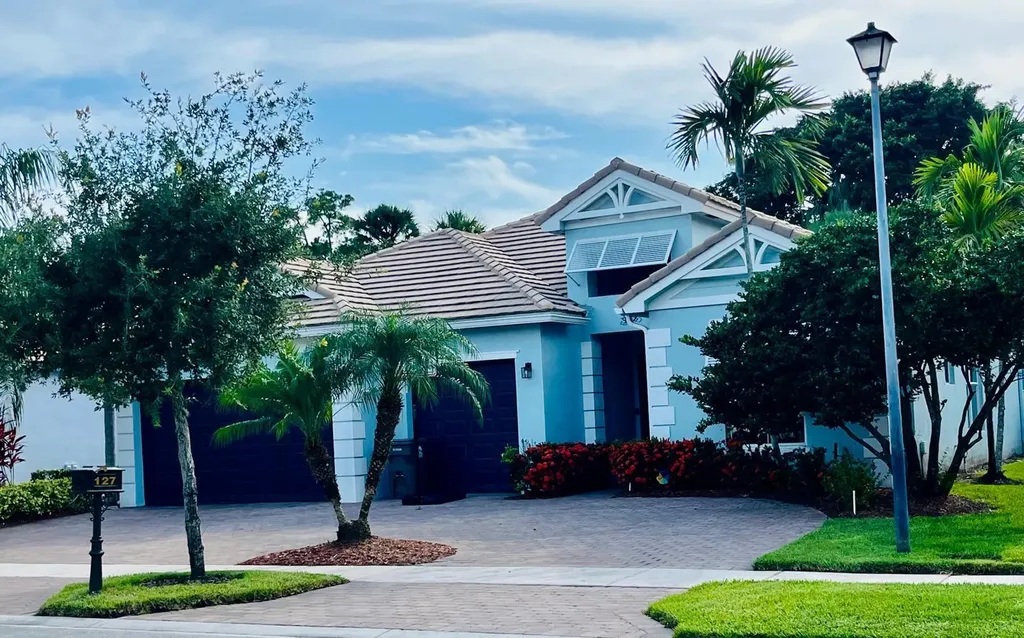 127 Palm Beach Plantation Boulevard West Palm Beach FL 33411