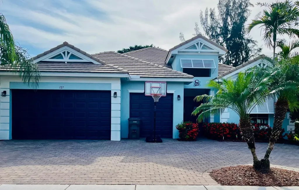 127 Palm Beach Plantation Boulevard West Palm Beach FL 33411