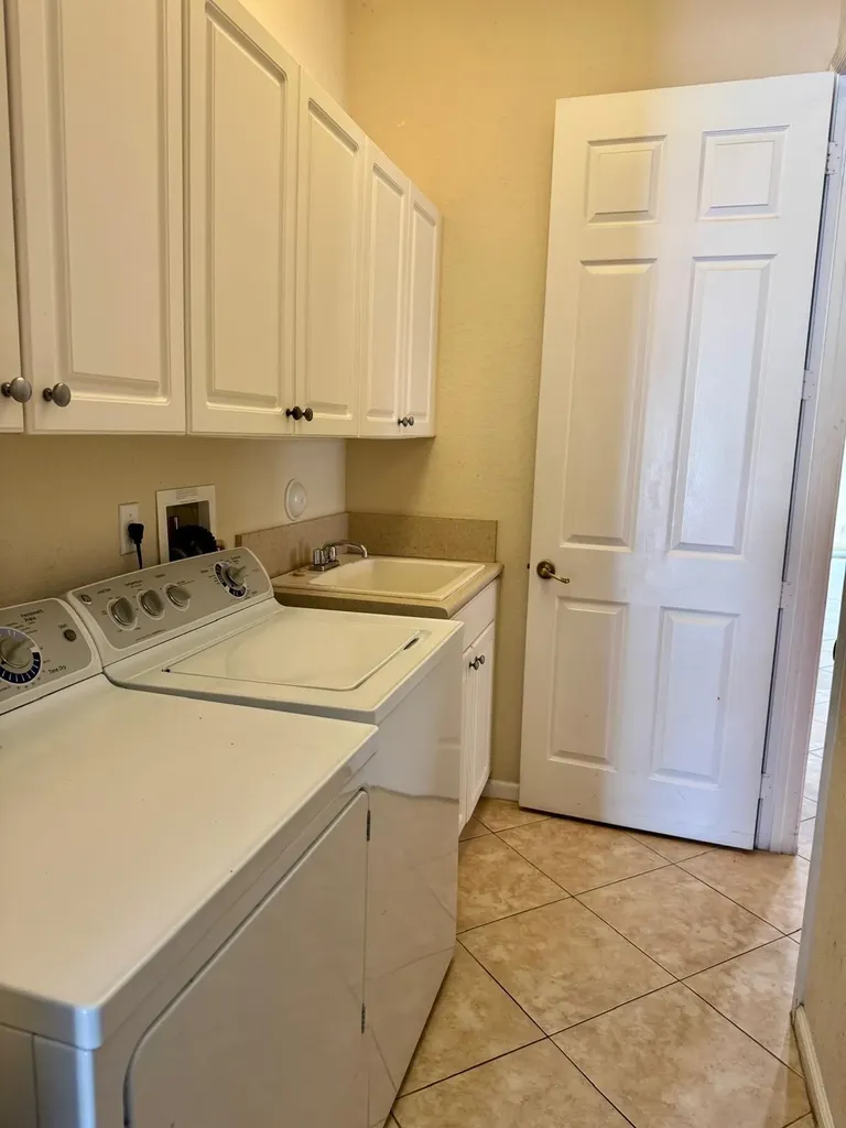127 Palm Beach Plantation Boulevard West Palm Beach FL 33411