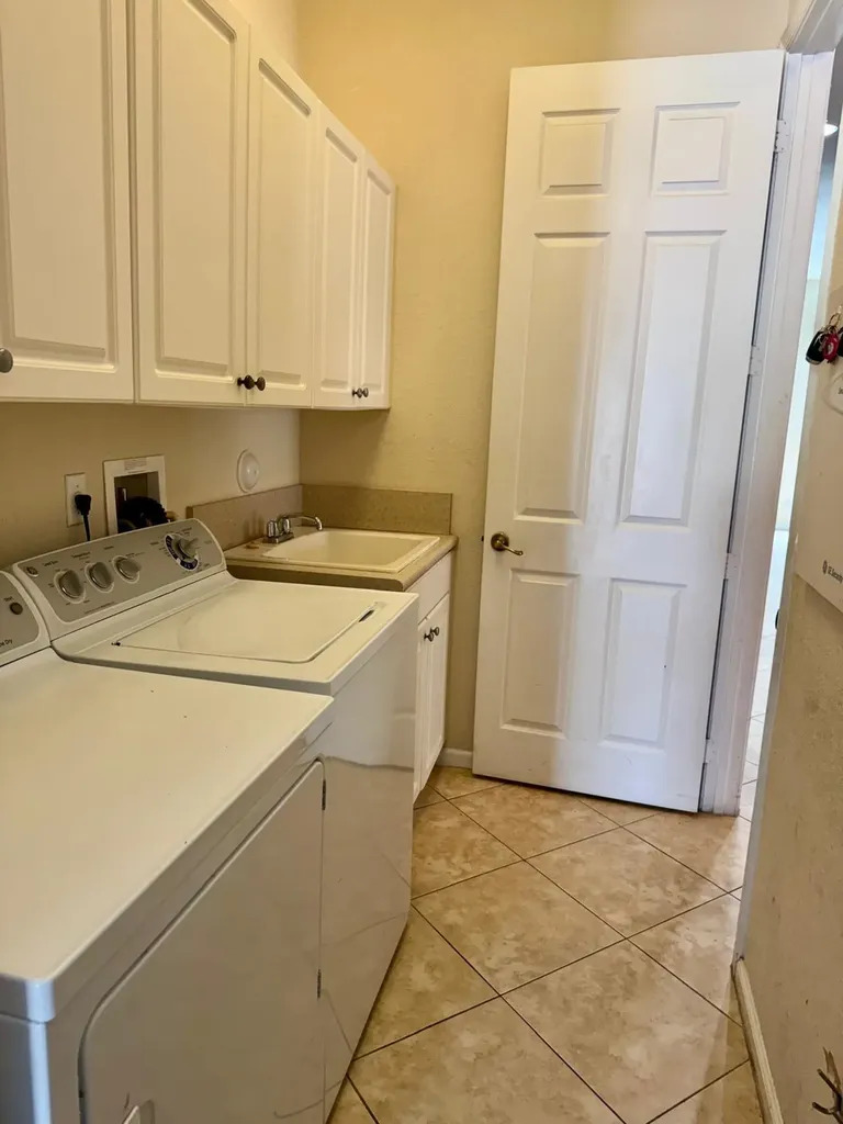 127 Palm Beach Plantation Boulevard West Palm Beach FL 33411