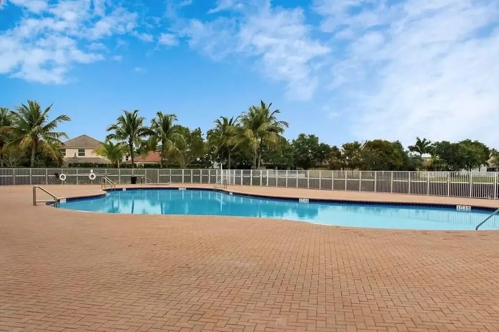 127 Palm Beach Plantation Boulevard West Palm Beach FL 33411