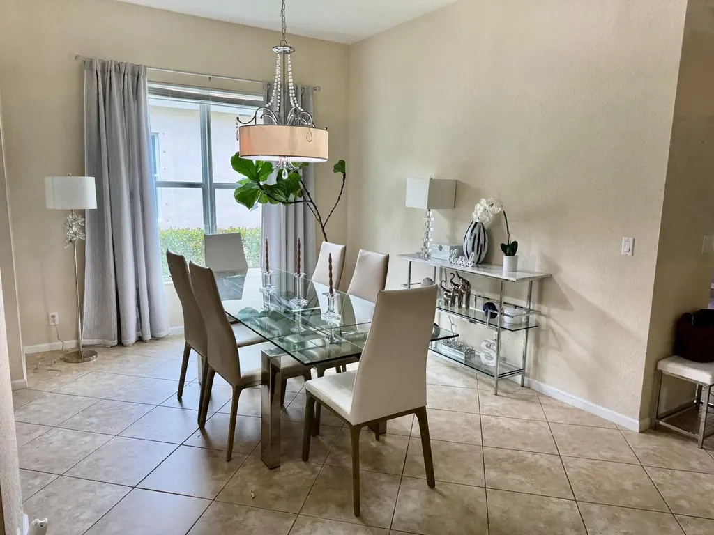 127 Palm Beach Plantation Boulevard West Palm Beach FL 33411