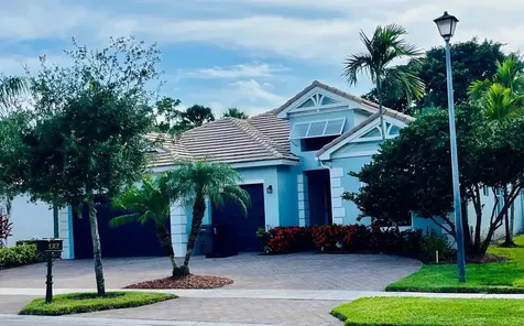127 Palm Beach Plantation Boulevard West Palm Beach FL 33411