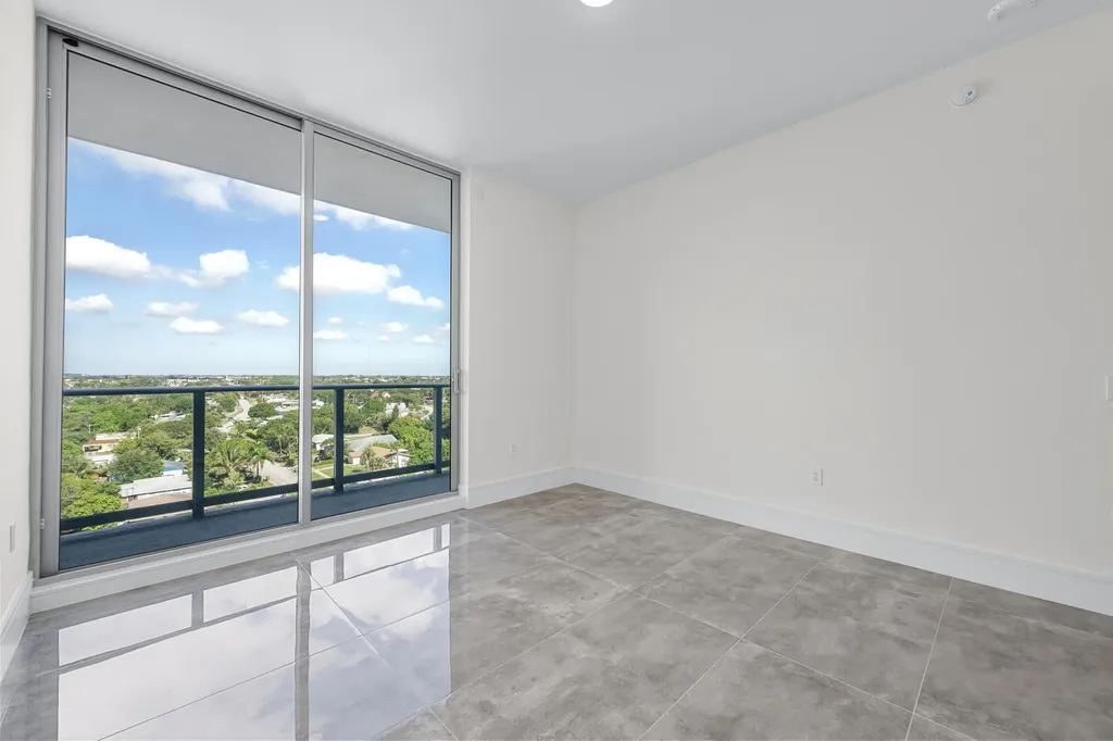 220 Lake Shore Drive Lake Park FL 33403