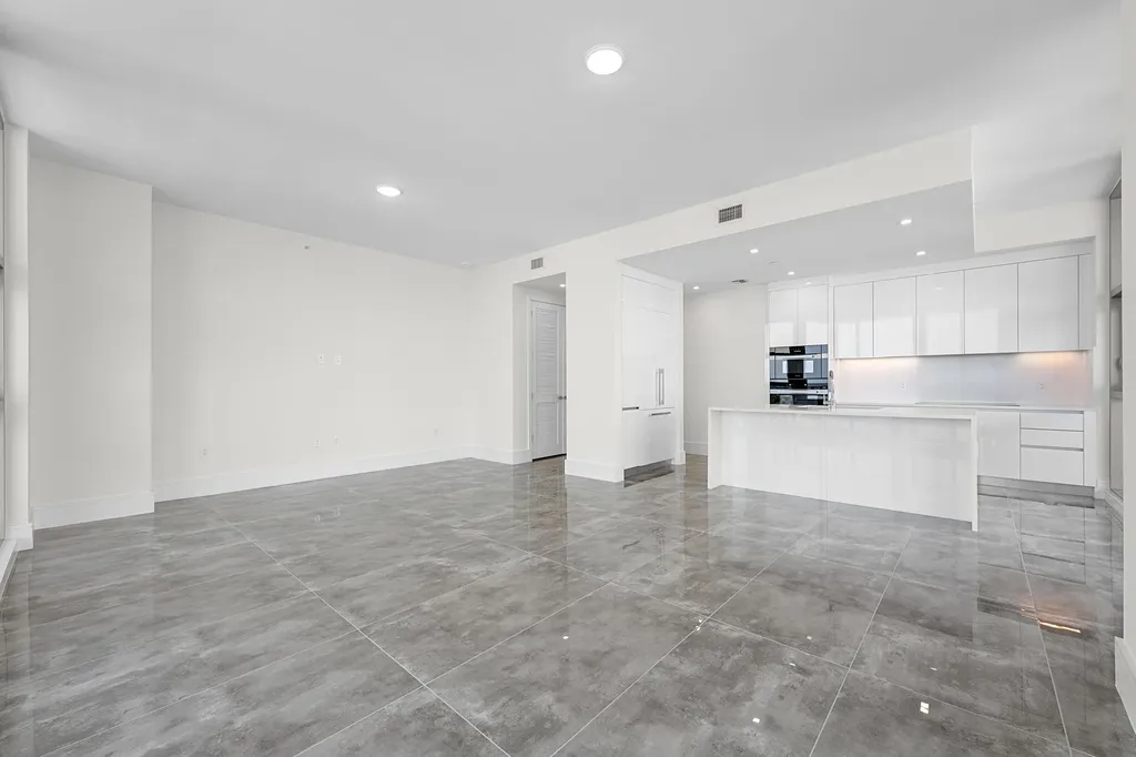 220 Lake Shore Drive Lake Park FL 33403