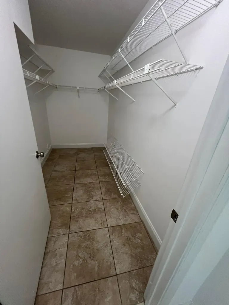 3650 N 56th Avenue Hollywood FL 33021