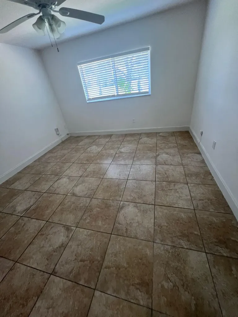 3650 N 56th Avenue Hollywood FL 33021