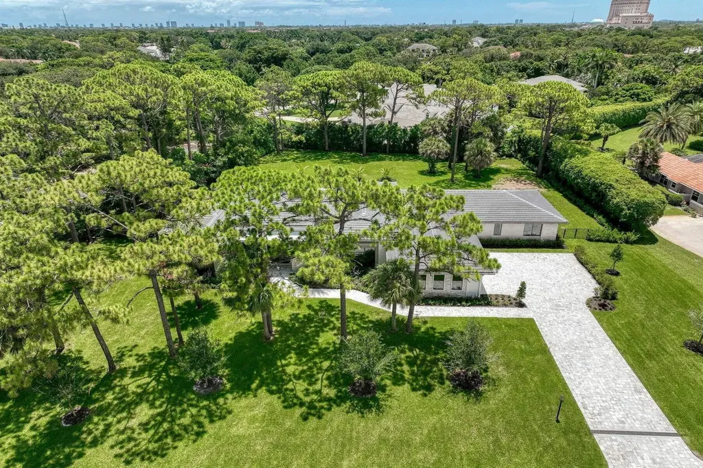 5382 Sea Biscuit Road Palm Beach Gardens FL 33418